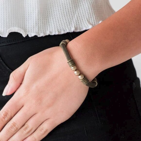 Paparazzi Jewelry Accessories - Talk Some SENSEI - Brass Bracelet - Vintage - Picture 1 of 4